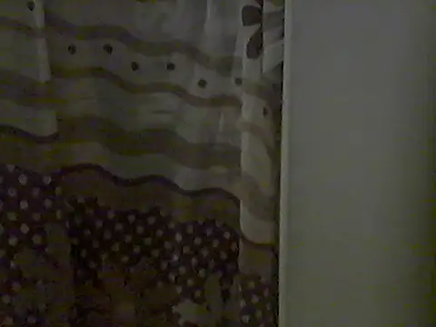 Snapshot of Jennxdolls chatting on 09-25-25, 03:32 Jennxdolls online show from 09-25-25, 03:32