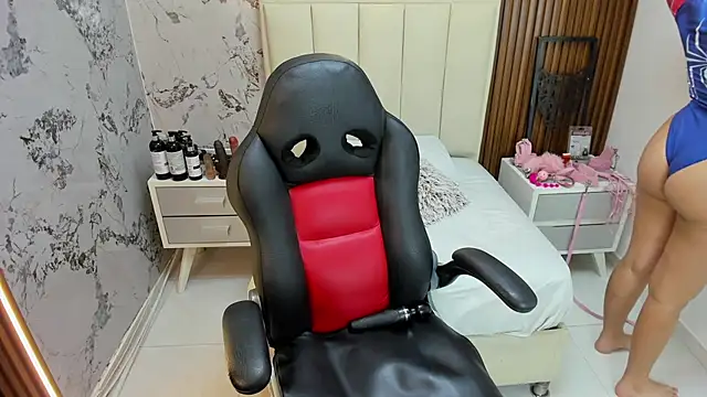 MADISON ROWAN1 online show from 02-02-26, 03:16