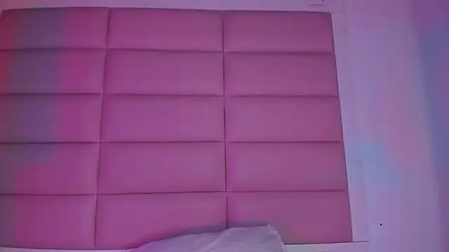 little-Emma online show from 12-15-25, 03:11