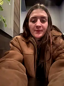 emilysue1 online show from 12-14-25, 05:02