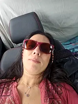 Reinacatchile online show from 02-02-25, 08:41