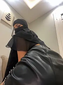 Snapshot of Amberonee31 chatting on 02-09-25, 06:47 Amberonee31 online show from 02-09-25, 06:47