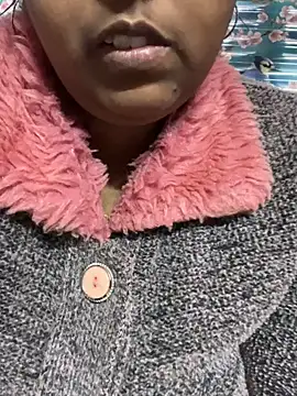 Snapshot of Beauty-queen chatting on 01-18-25, 04:53 Beauty-queen online show from 01-18-25, 04:53