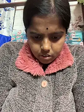 Snapshot of Beauty-queen chatting on 01-19-25, 03:53 Beauty-queen online show from 01-19-25, 03:53