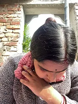 Snapshot of Beauty-queen chatting on 01-23-25, 07:54 Beauty-queen online show from 01-23-25, 07:54