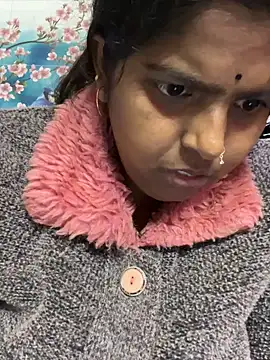 Snapshot of Beauty-queen chatting on 02-13-25, 12:54 Beauty-queen online show from 02-13-25, 12:54