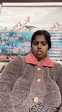 Snapshot of Beauty-queen chatting on 02-20-25, 10:59 Beauty-queen online show from 02-20-25, 10:59