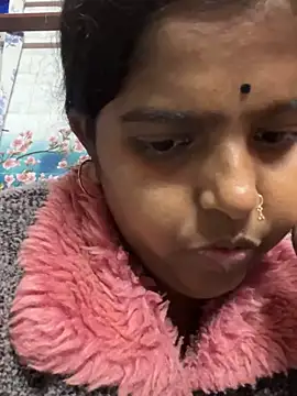 Snapshot of Beauty-queen chatting on 02-21-25, 02:06 Beauty-queen online show from 02-21-25, 02:06