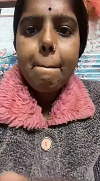 Snapshot of Beauty-queen chatting on 02-25-25, 09:53 Beauty-queen online show from 02-25-25, 09:53