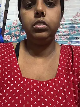 Snapshot of Beauty-queen chatting on 02-26-25, 03:19 Beauty-queen online show from 02-26-25, 03:19