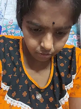 Snapshot of Beauty-queen chatting on 03-02-25, 02:21 Beauty-queen online show from 03-02-25, 02:21