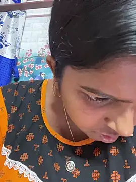 Snapshot of Beauty-queen chatting on 03-20-25, 09:26 Beauty-queen online show from 03-20-25, 09:26