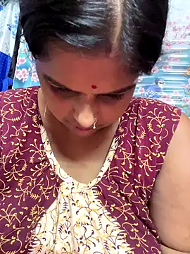 Snapshot of Beauty-queen chatting on 09-26-25, 12:42 Beauty-queen online show from 09-26-25, 12:42