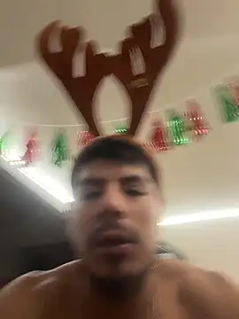 Snapshot of MynameisPaco chatting on 12-17-25, 05:24 MynameisPaco online show from 12-17-25, 05:24