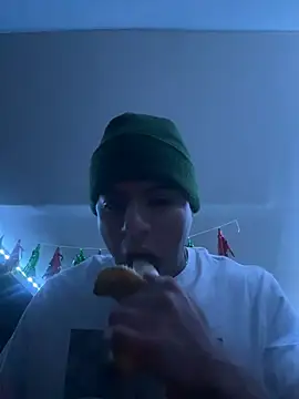 Snapshot of MynameisPaco chatting on 01-07-26, 05:43 MynameisPaco online show from 01-07-26, 05:43