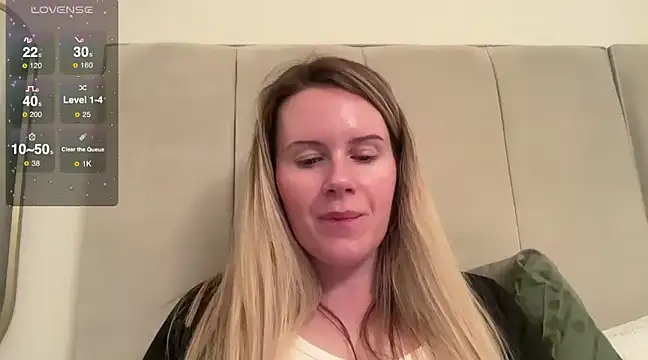 redheadrosie69 online show from 03-10-25, 06:56