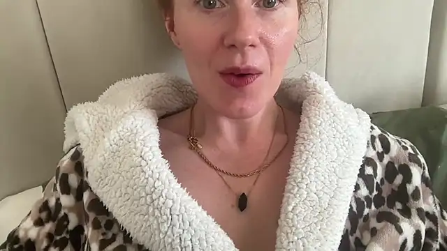 redheadrosie69 online show from 09-25-25, 09:02