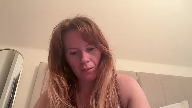 redheadrosie69 online show from 10-17-25, 06:49