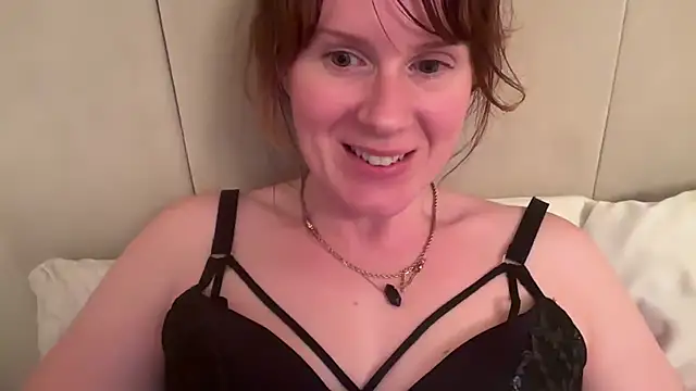 redheadrosie69 online show from 10-30-25, 07:47