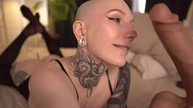 Snapshot of ifuckingtoy_ chatting on 03-18-25, 11:52 ifuckingtoy  online show from 03-18-25, 11:52