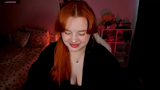 Snapshot of _Lisa_x chatting on 10-08-25, 11:19  Lisa x online show from 10-08-25, 11:19