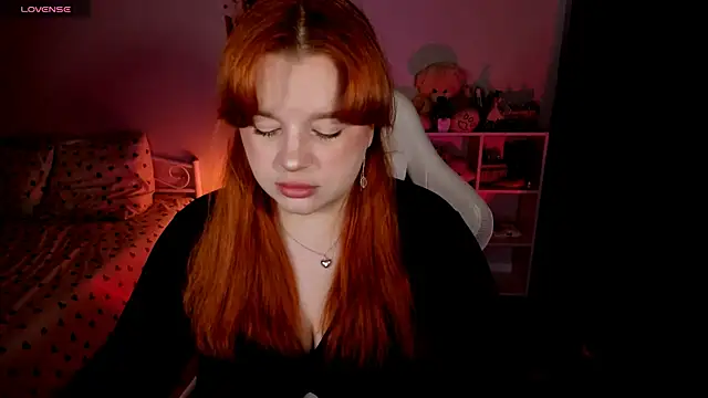 Snapshot of _Lisa_x chatting on 10-09-25, 12:47  Lisa x online show from 10-09-25, 12:47