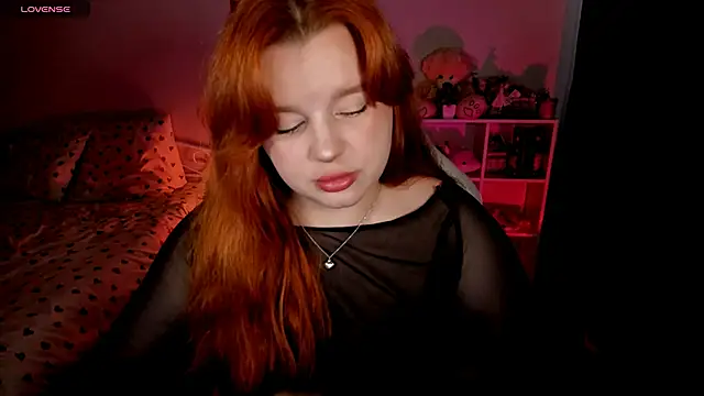 Snapshot of _Lisa_x chatting on 10-12-25, 12:26  Lisa x online show from 10-12-25, 12:26