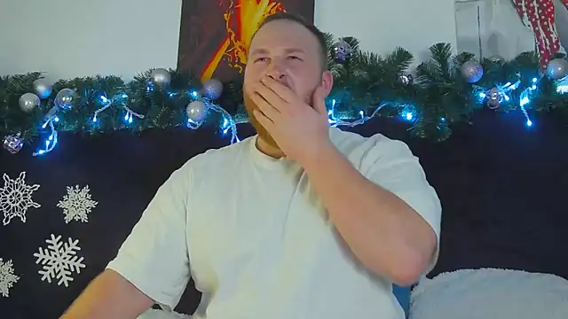 Snapshot of RoddyStill chatting on 12-17-24, 02:11 RoddyStill online show from 12-17-24, 02:11