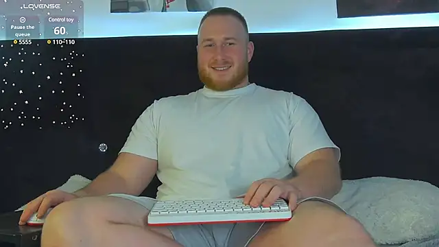 Snapshot of RoddyStill chatting on 01-08-25, 10:59 RoddyStill online show from 01-08-25, 10:59