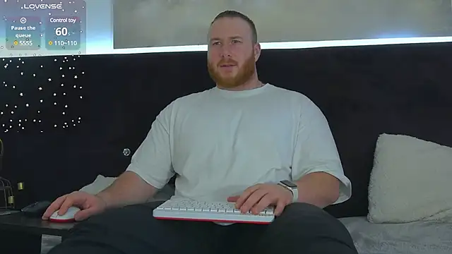 Snapshot of RoddyStill chatting on 01-30-25, 08:32 RoddyStill online show from 01-30-25, 08:32