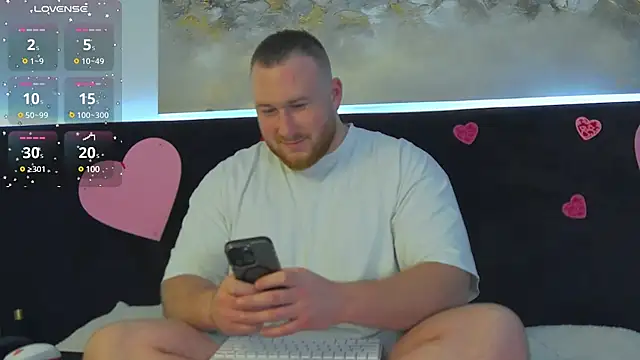 Snapshot of RoddyStill chatting on 02-06-25, 08:29 RoddyStill online show from 02-06-25, 08:29