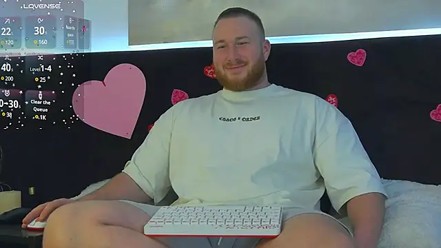 Snapshot of RoddyStill chatting on 02-13-25, 08:38 RoddyStill online show from 02-13-25, 08:38