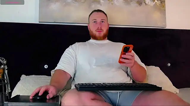 Snapshot of RoddyStill chatting on 12-04-25, 05:28 RoddyStill online show from 12-04-25, 05:28