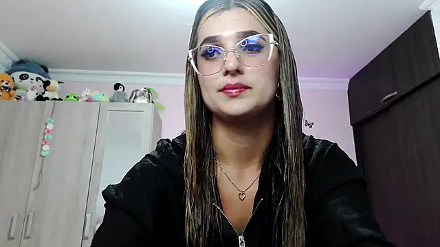 caroline jonson online show from 01-03-25, 09:47