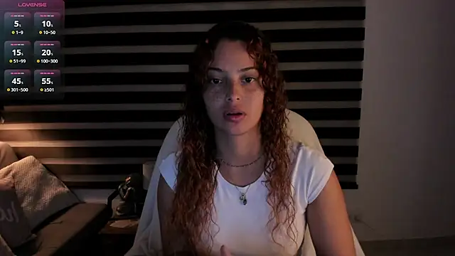 Snapshot of georgina_palacios chatting on 12-17-25, 11:27 georgina palacios online show from 12-17-25, 11:27