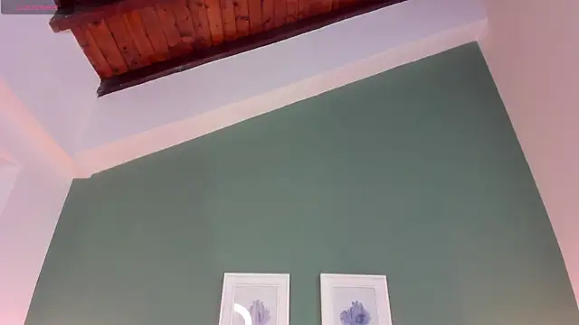 Snapshot of _anavictoria_ chatting on 10-18-25, 01:12  anavictoria  online show from 10-18-25, 01:12