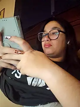 Snapshot of Emma_spa69 chatting on 12-17-25, 09:32 Emma spa69 online show from 12-17-25, 09:32