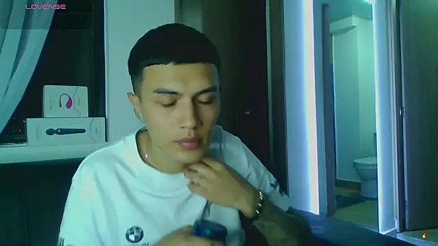 Snapshot of Tifanny_Sweett chatting on 01-10-26, 12:23 Tifanny Sweett online show from 01-10-26, 12:23