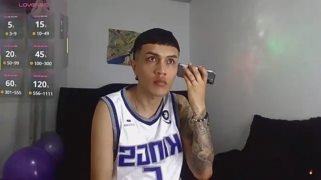 Snapshot of Tifanny_Sweett chatting on 02-20-26, 11:49 Tifanny Sweett online show from 02-20-26, 11:49