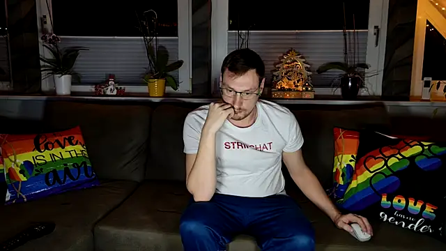 Snapshot of Relsxboy chatting on 12-07-24, 07:21 Relsxboy online show from 12-07-24, 07:21