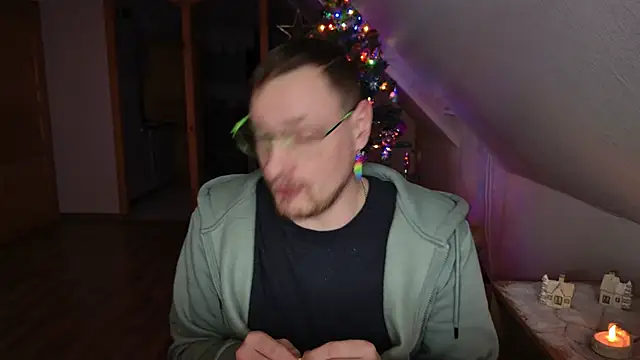 Snapshot of Relsxboy chatting on 12-27-24, 05:05 Relsxboy online show from 12-27-24, 05:05