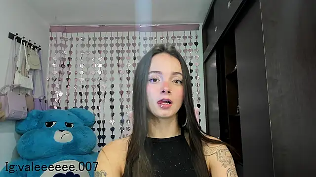 Snapshot of lucyy_tay chatting on 12-12-24, 12:27 lucyy tay online show from 12-12-24, 12:27