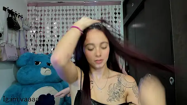 Snapshot of lucyy_tay chatting on 12-31-24, 01:36 lucyy tay online show from 12-31-24, 01:36