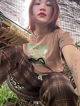 Snapshot of Emily_9xx chatting on 03-05-25, 04:45 Emily 9xx online show from 03-05-25, 04:45