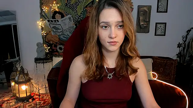 Snapshot of LolaLemona chatting on 12-07-24, 12:35 LolaLemona online show from 12-07-24, 12:35