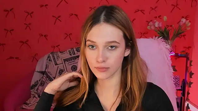 Snapshot of LolaLemona chatting on 03-06-25, 01:24 LolaLemona online show from 03-06-25, 01:24