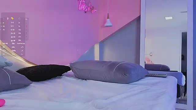 Snapshot of AllisonRoberts_ chatting on 04-04-26, 10:13 AllisonRoberts online show from 04-04-26, 10:13