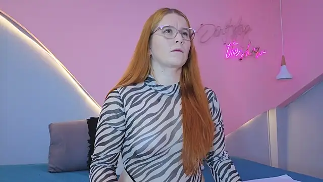 Snapshot of AllisonRoberts_ chatting on 04-08-26, 11:54 AllisonRoberts online show from 04-08-26, 11:54