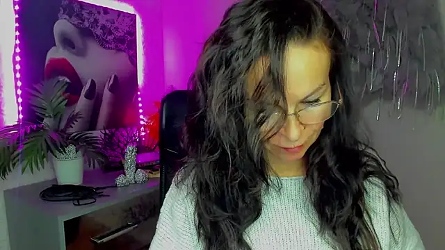 HelenLuxx online show from 02-13-26, 04:25