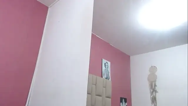 Snapshot of Amelia_Debora_Antonella chatting on 01-23-25, 03:54 Amelia Debora Antonella online show from 01-23-25, 03:54